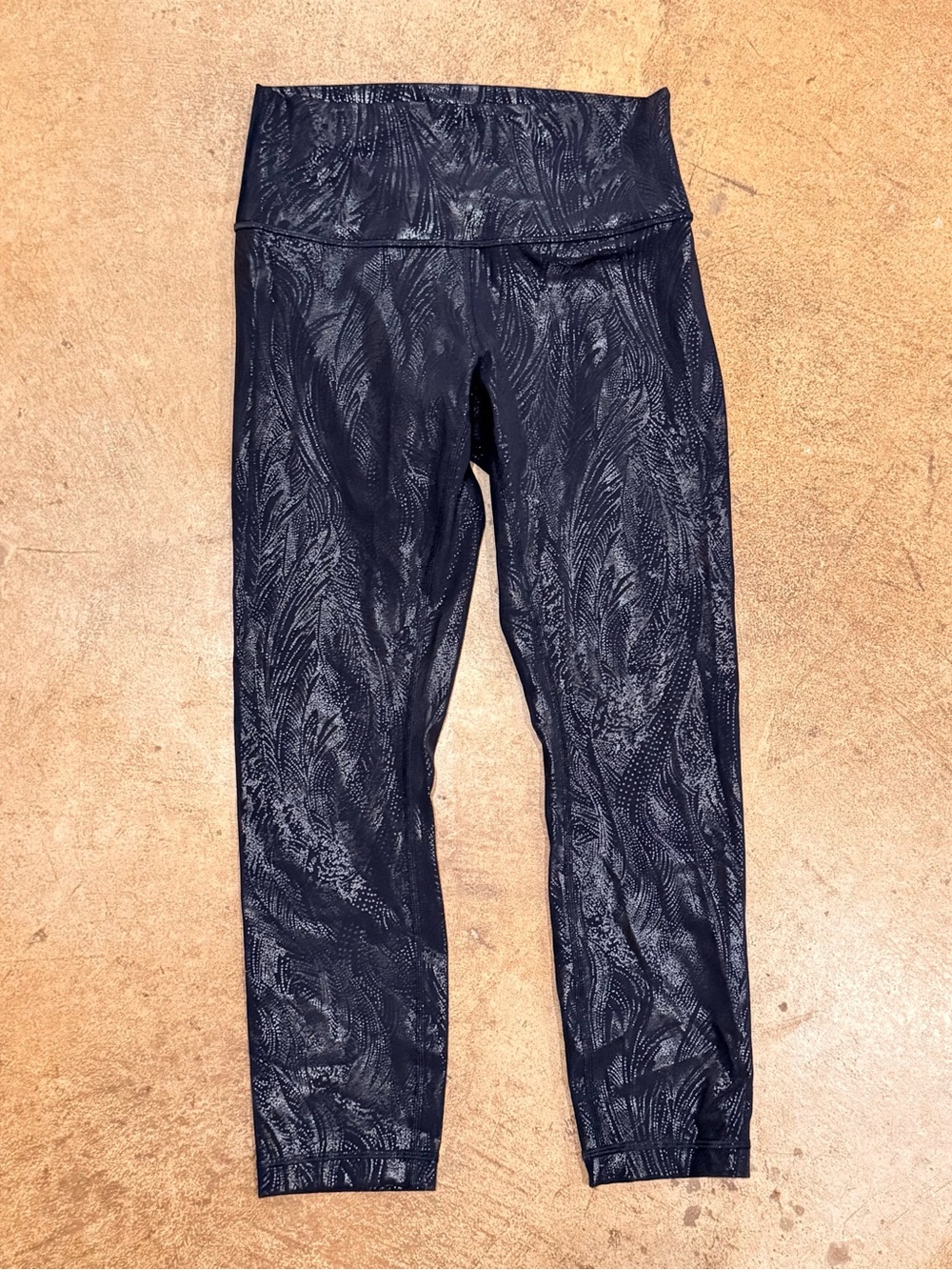 Lululemon Wunder Under High-Rise Crop 23" *Shine size 6 - Picture 5 of 6